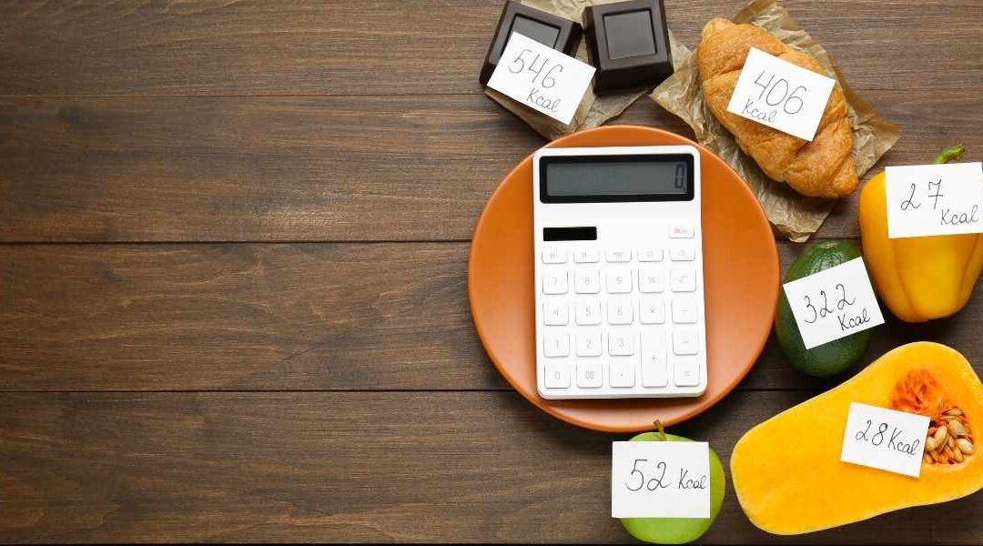 Le déficit calorique : combien de temps faut-il le suivre pour maigrir ?