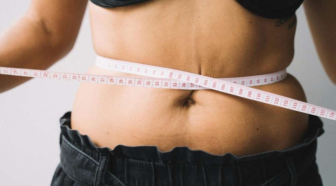 Le déficit calorique : est-il vraiment la clé pour perdre du poids durablement ?